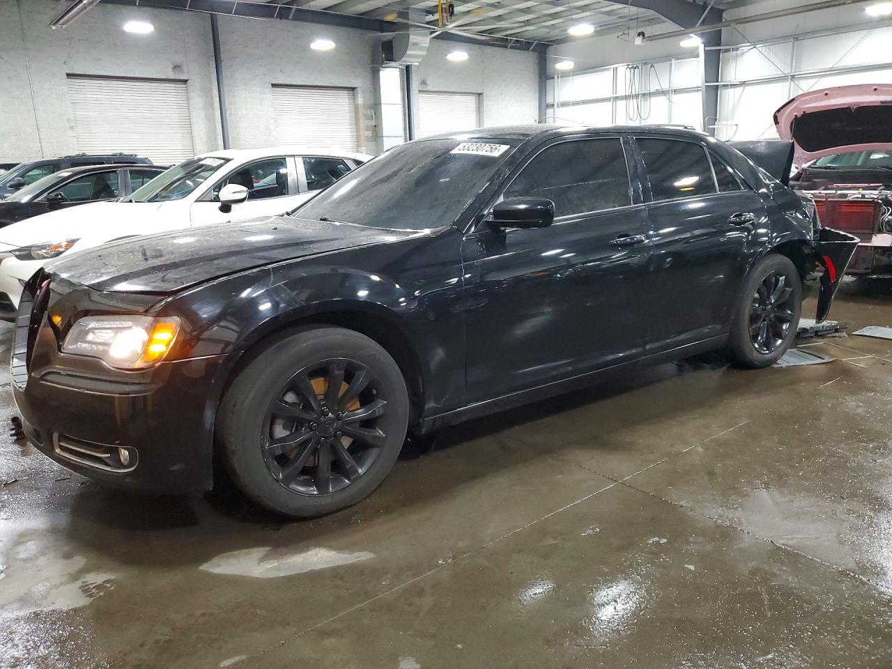 Salvage Chrysler 300 Image