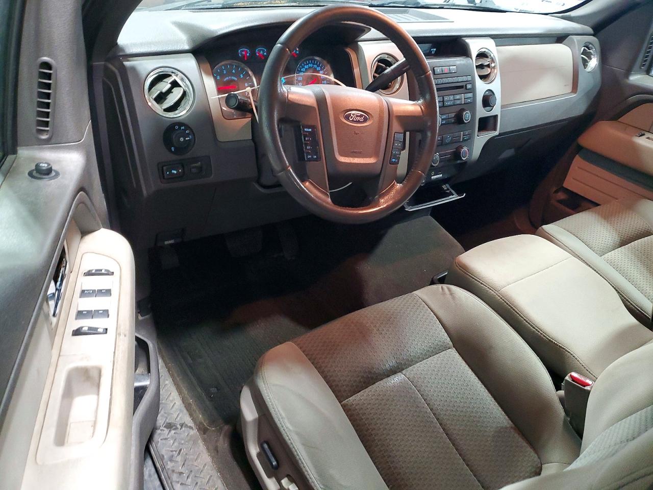 Ford F-150 Super Cab