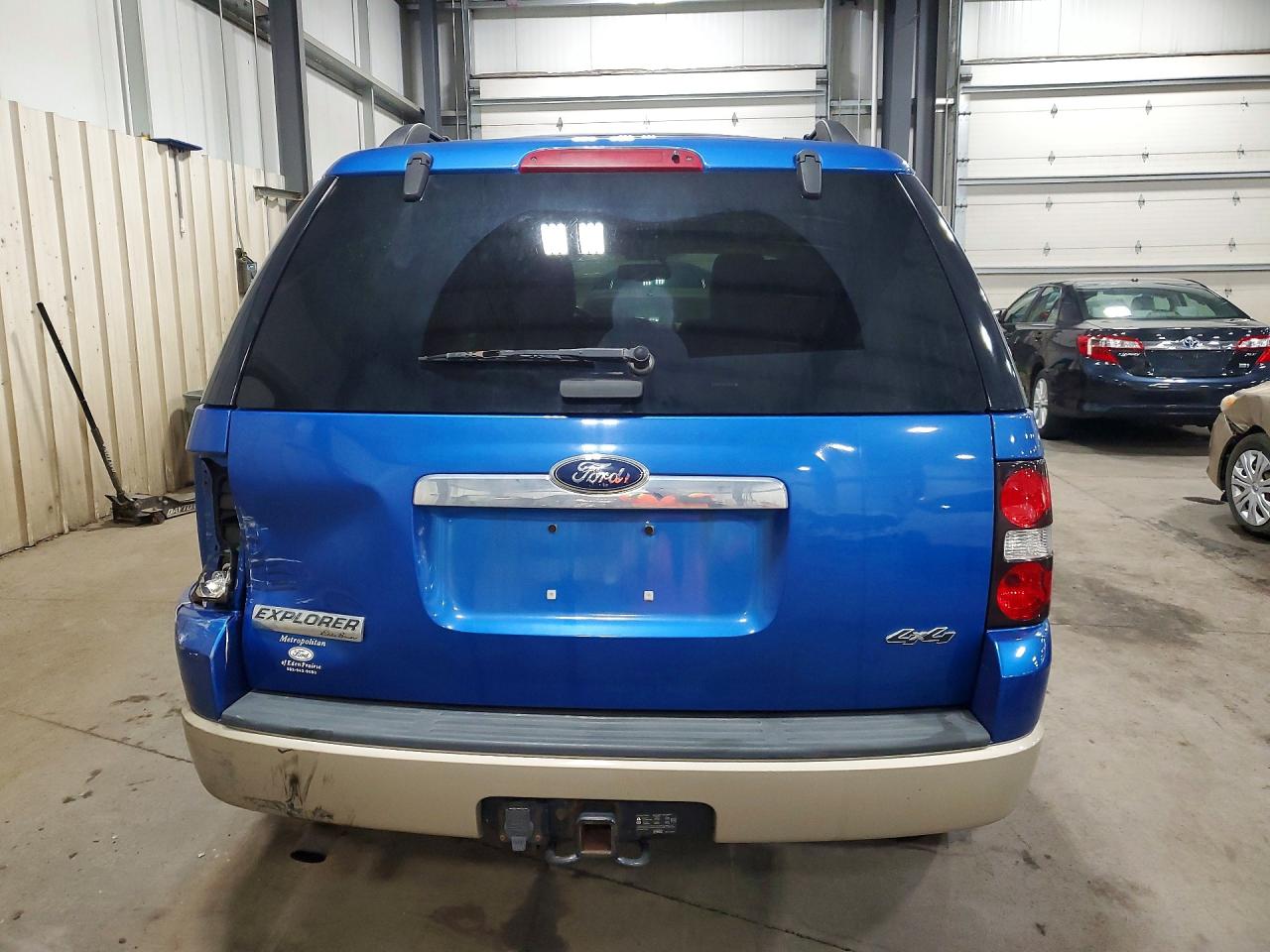 Ford Explorer Eddie Bauer