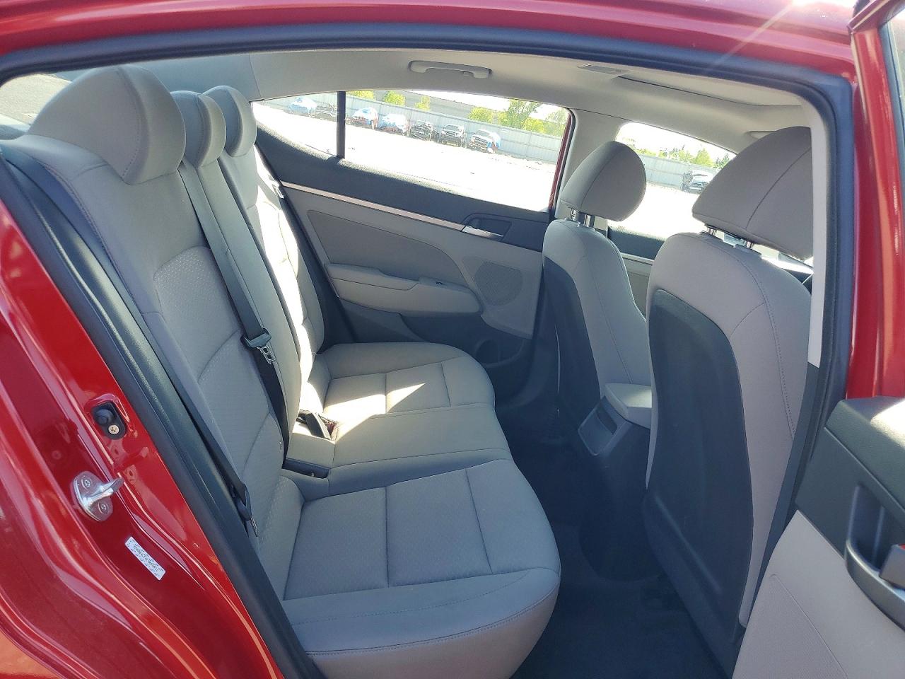 Hyundai ELANTRA Value Edition