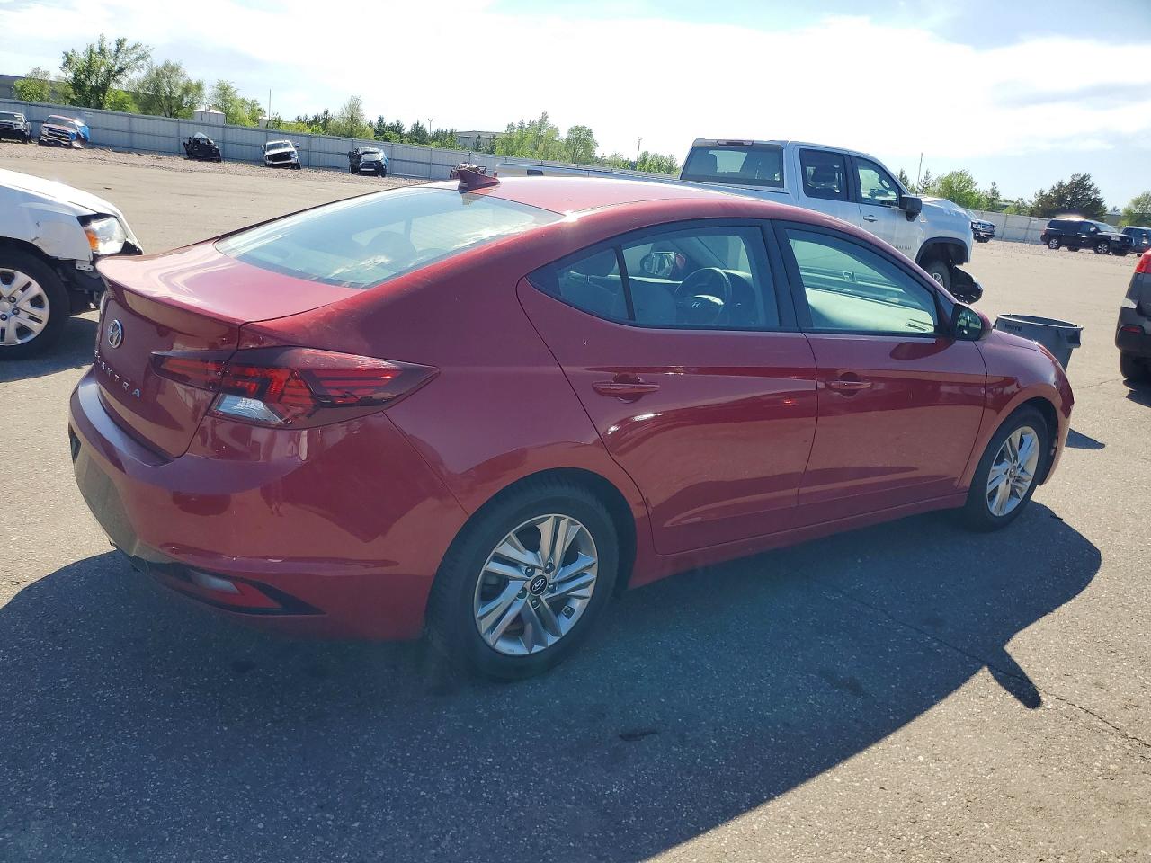 Hyundai ELANTRA Value Edition