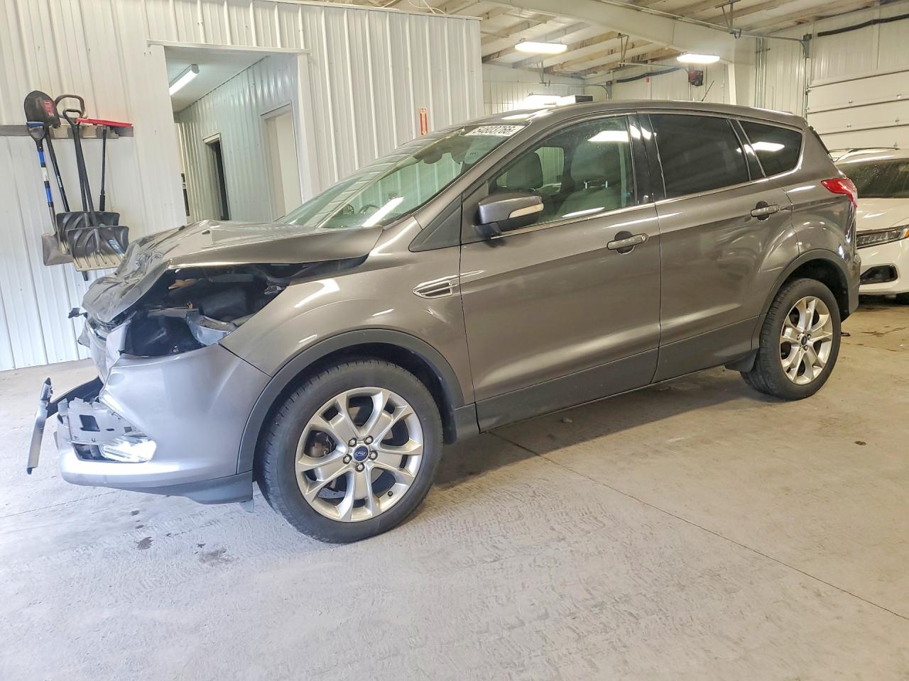 Salvage Ford Escape Image