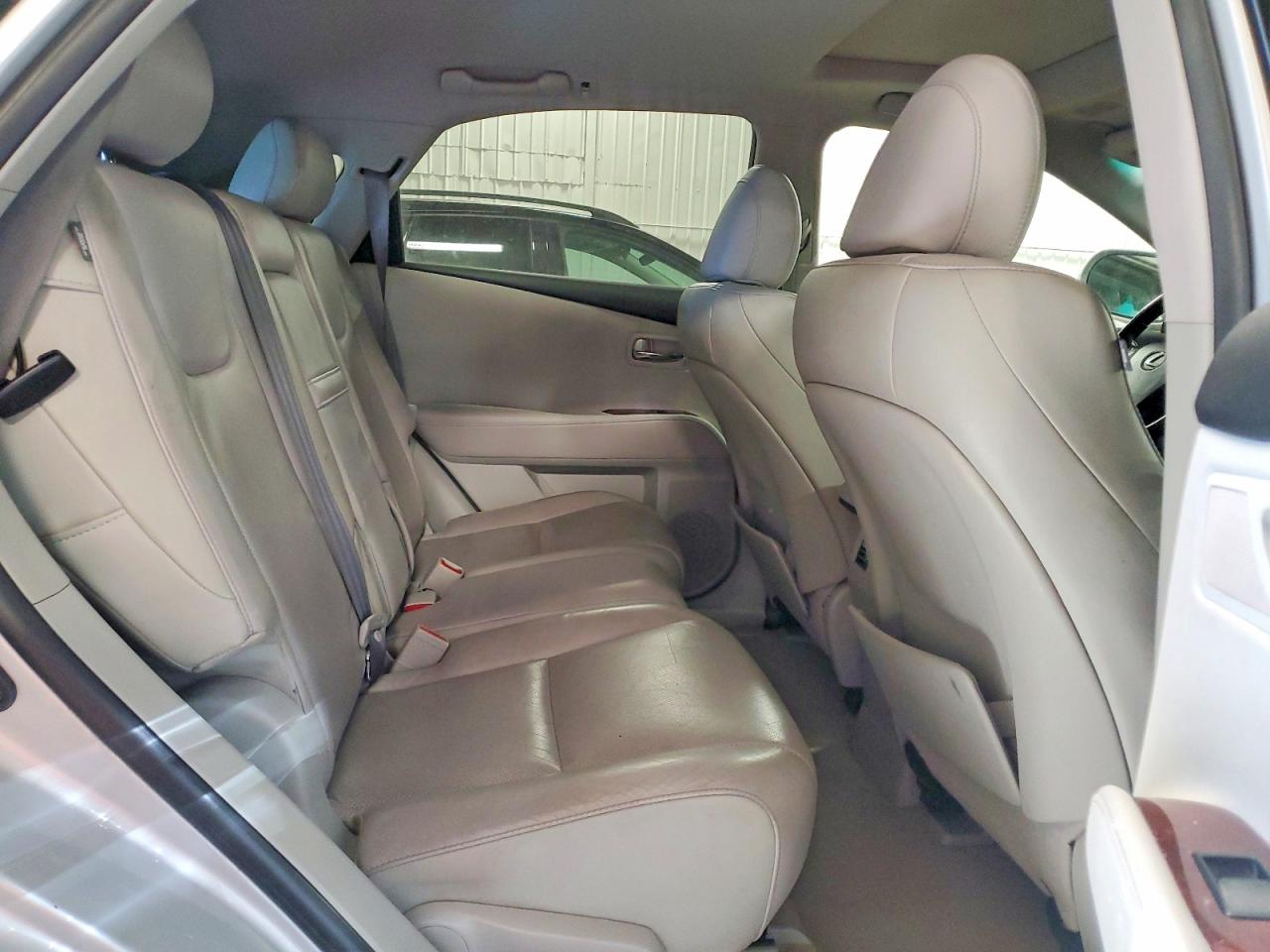Lexus RX Base