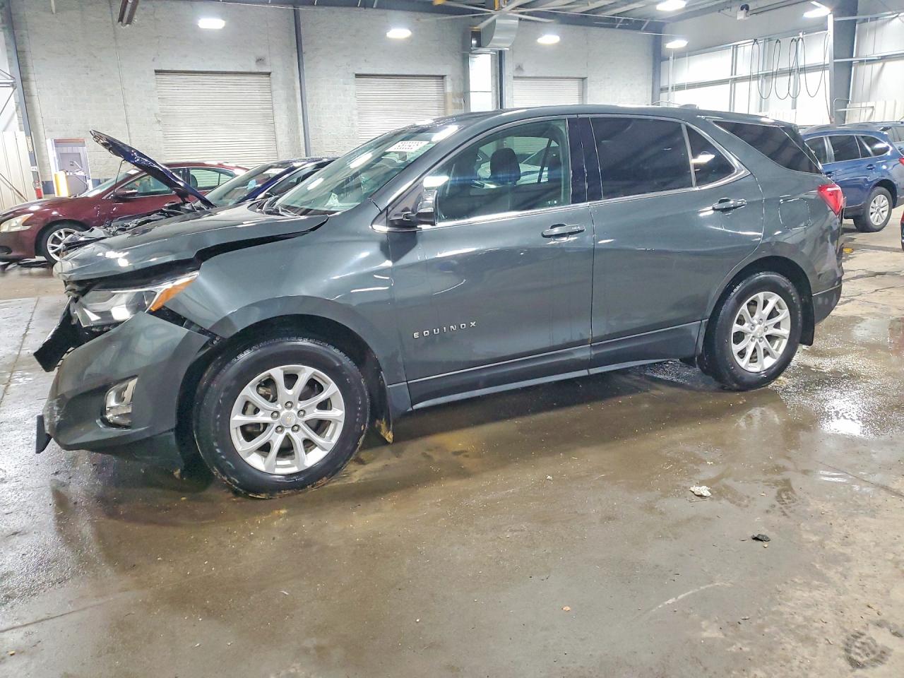 Salvage Chevrolet Equinox Image