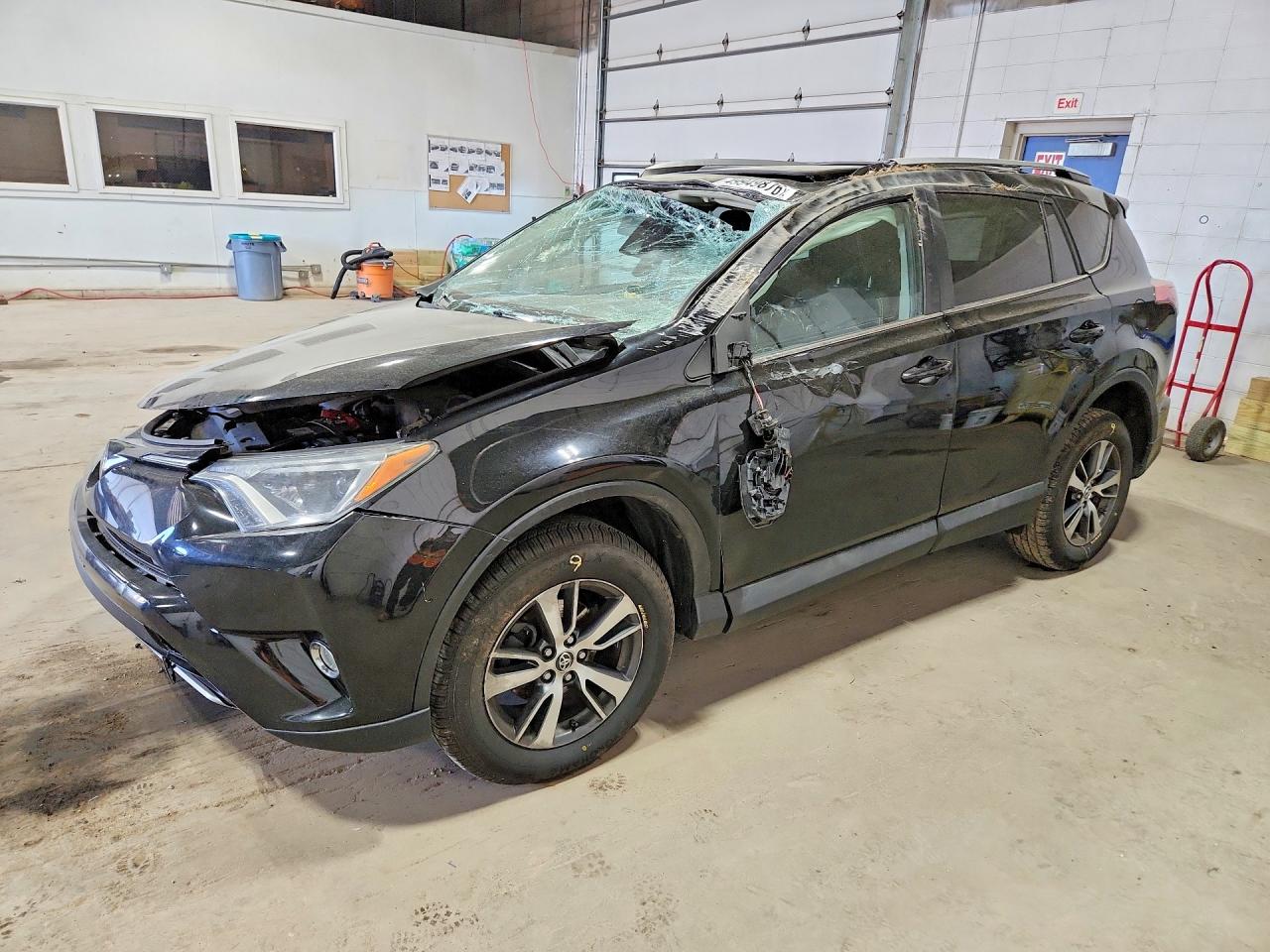 Salvage Toyota RAV4 Image