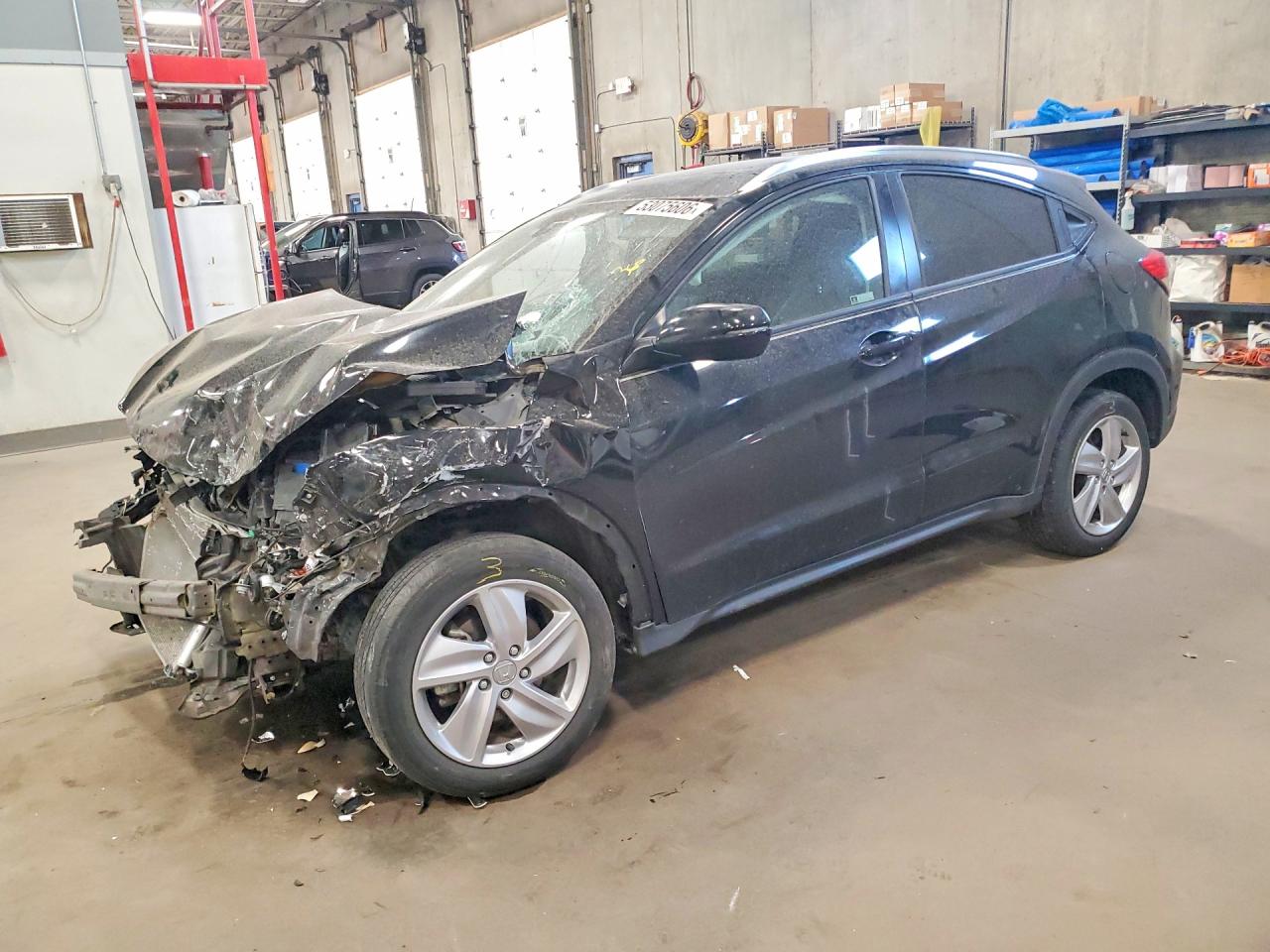 Salvage Honda HR-V Image