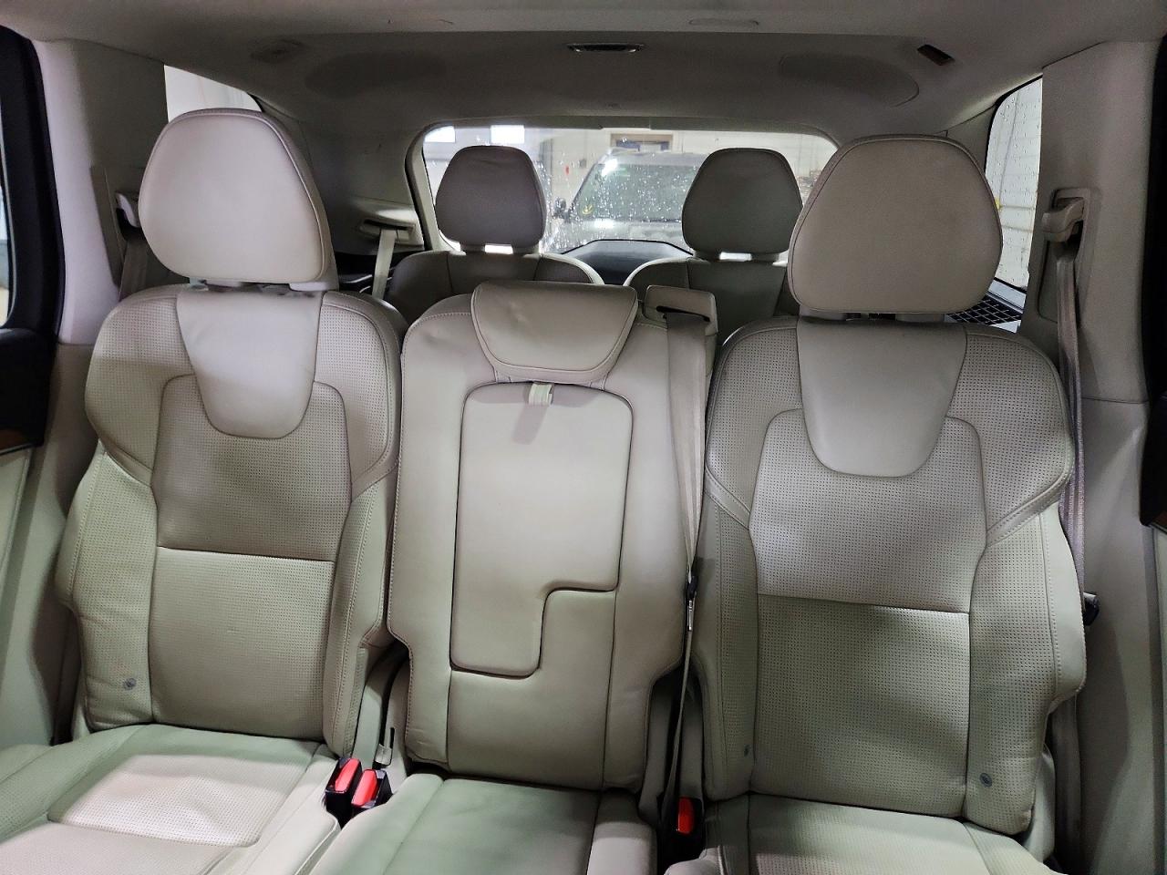 Volvo XC90 T6