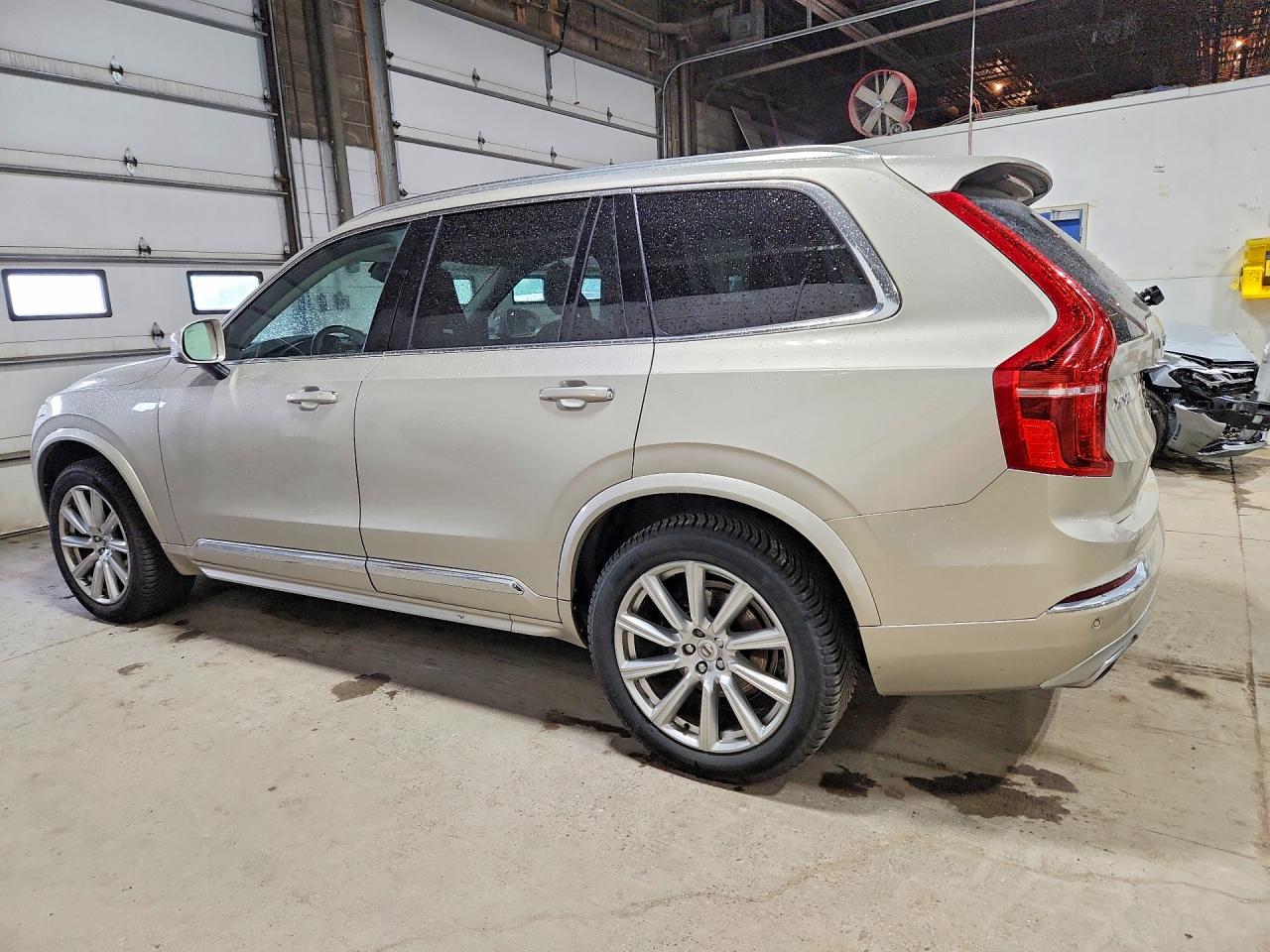 Volvo XC90 T6
