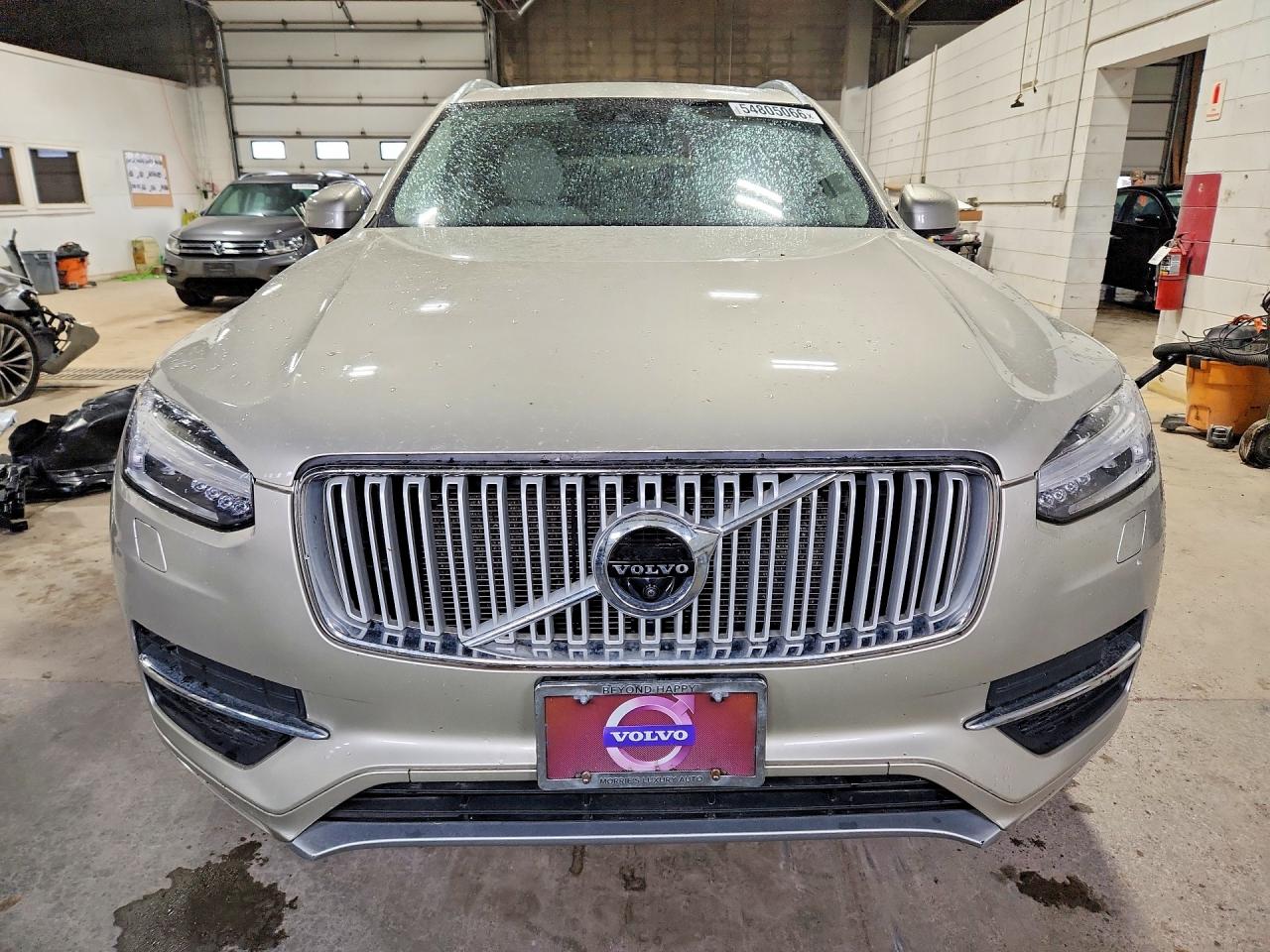 Volvo XC90 T6