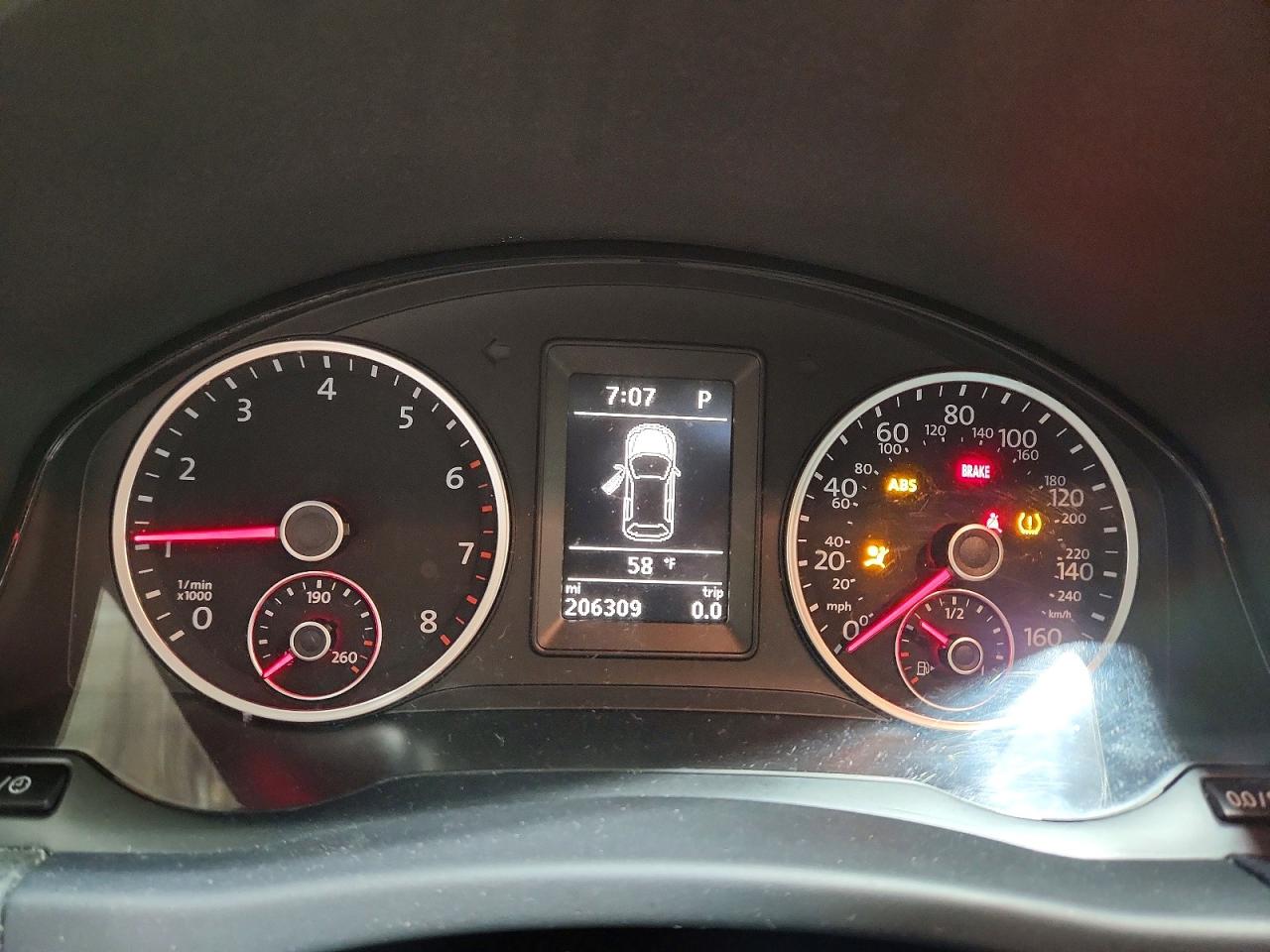 Volkswagen Tiguan S