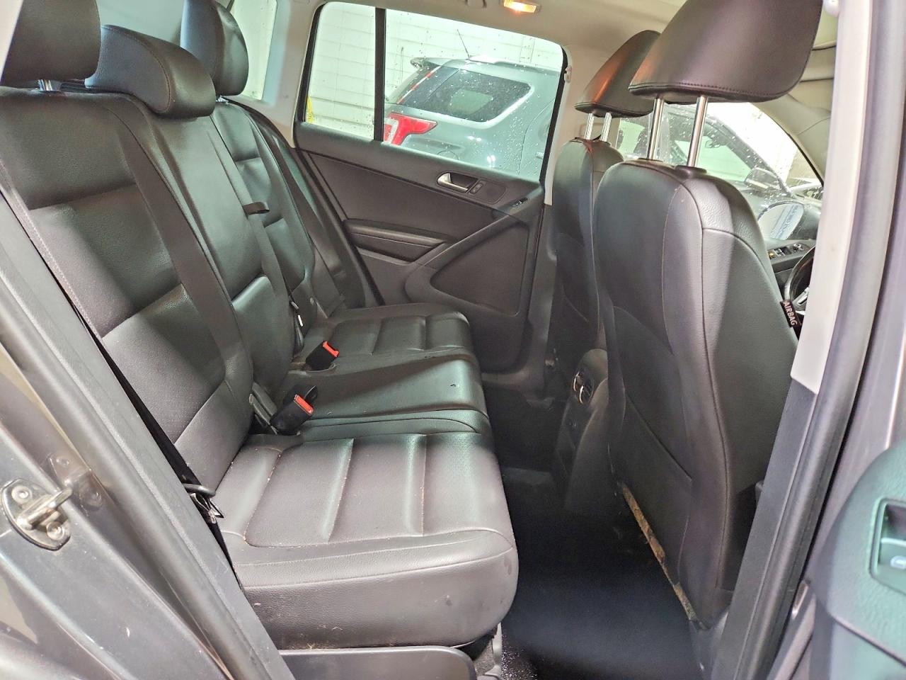 Volkswagen Tiguan S