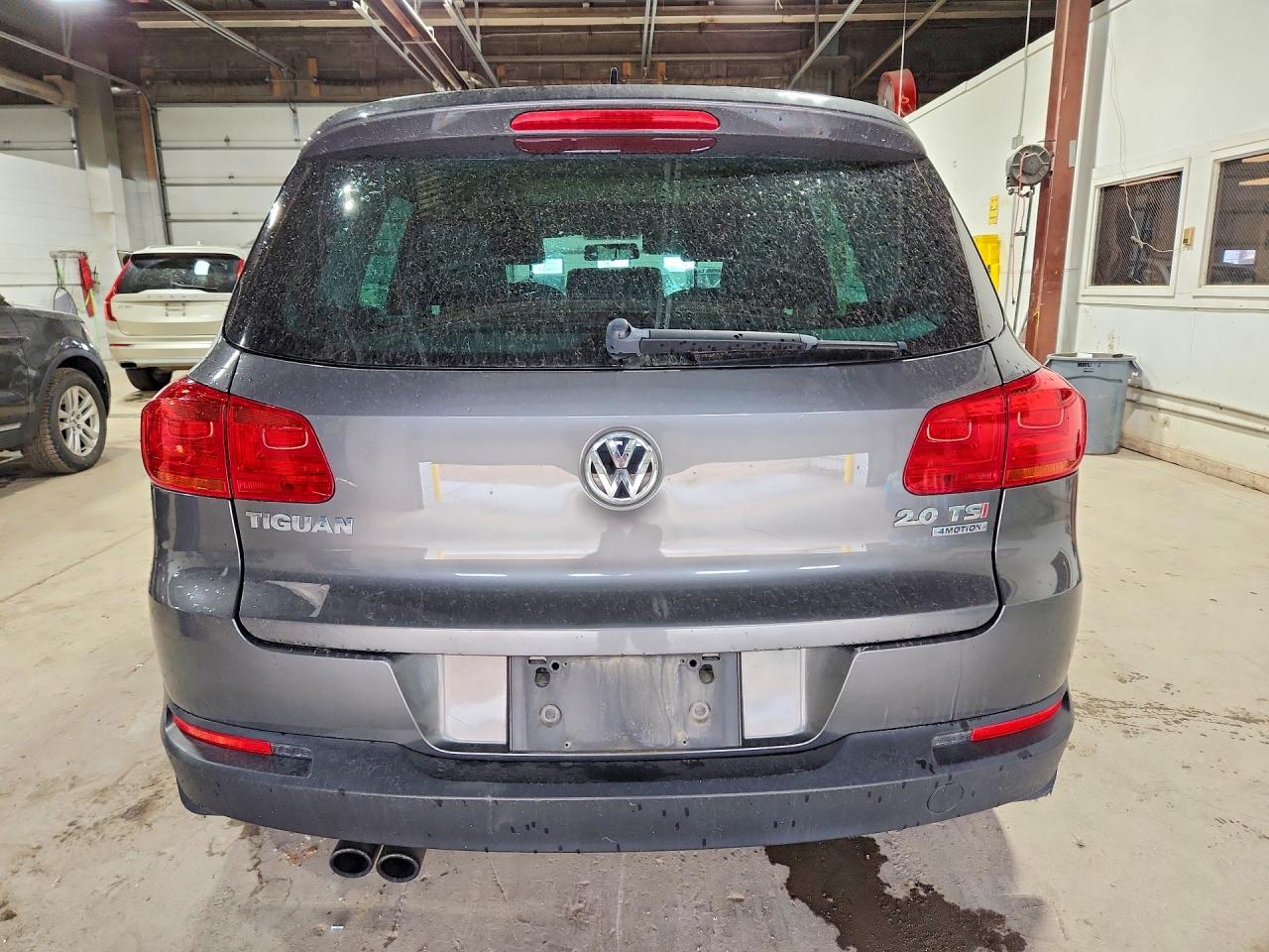 Volkswagen Tiguan S