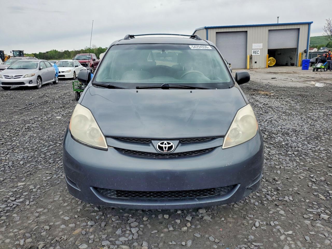 Toyota Sienna Le 7-passenger