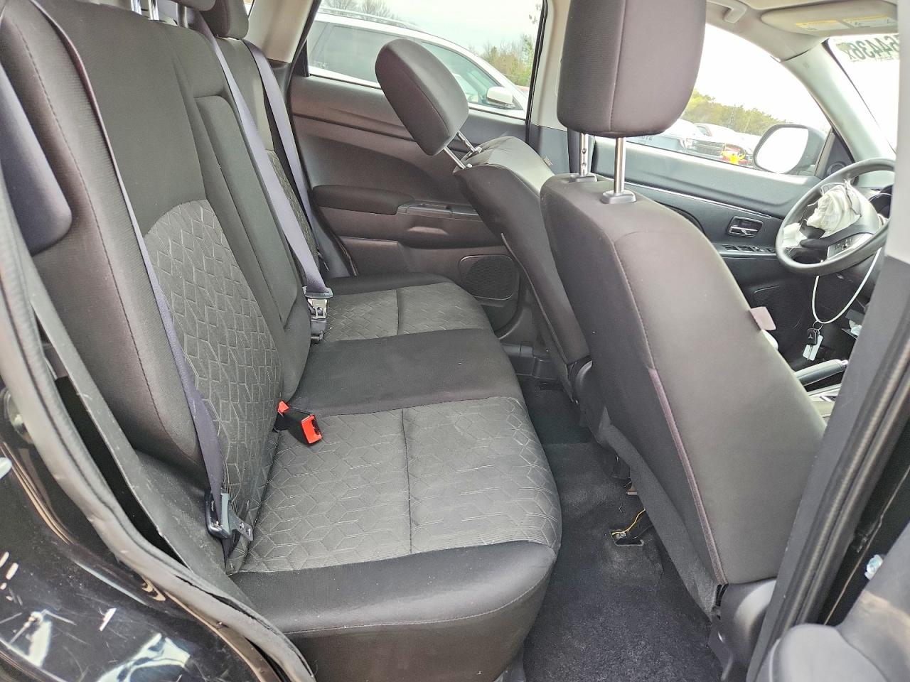 Mitsubishi Outlander S