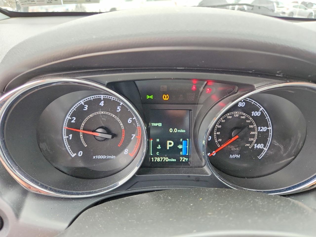 Mitsubishi Outlander S