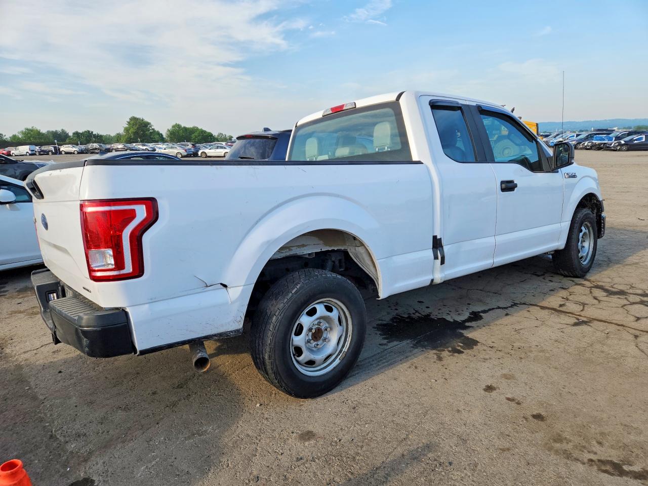 Ford F-150 Super Cab