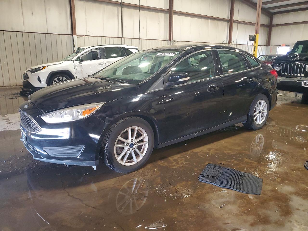 Salvage Ford Focus Image