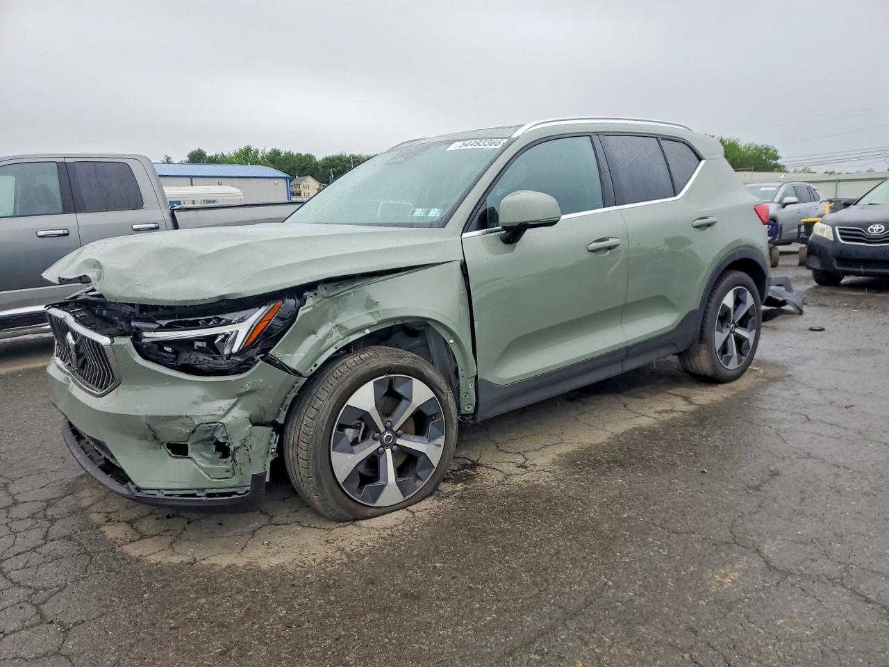 Salvage Volvo XC40 Image