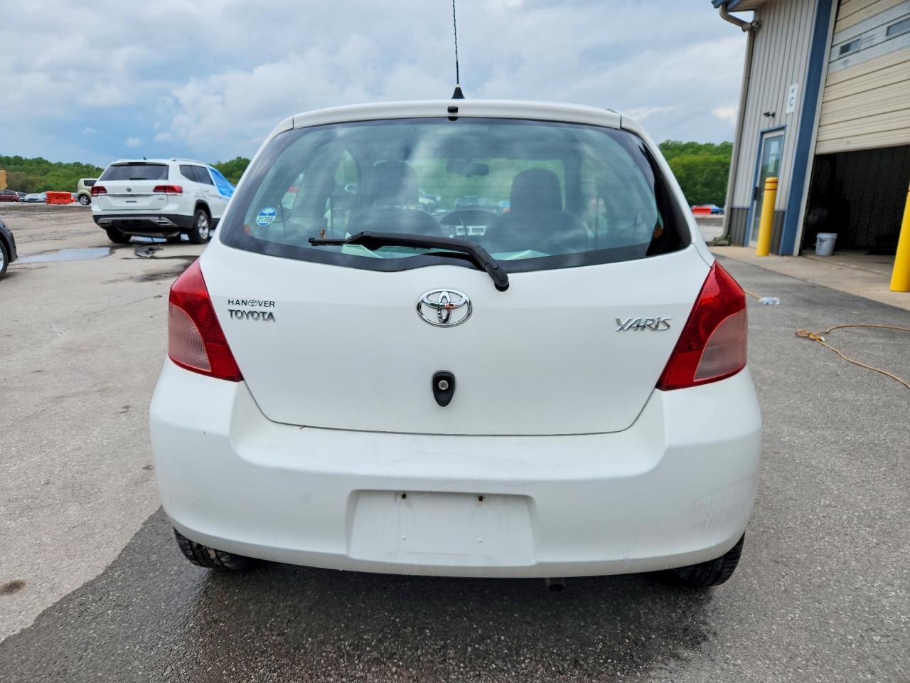 Toyota Yaris Base