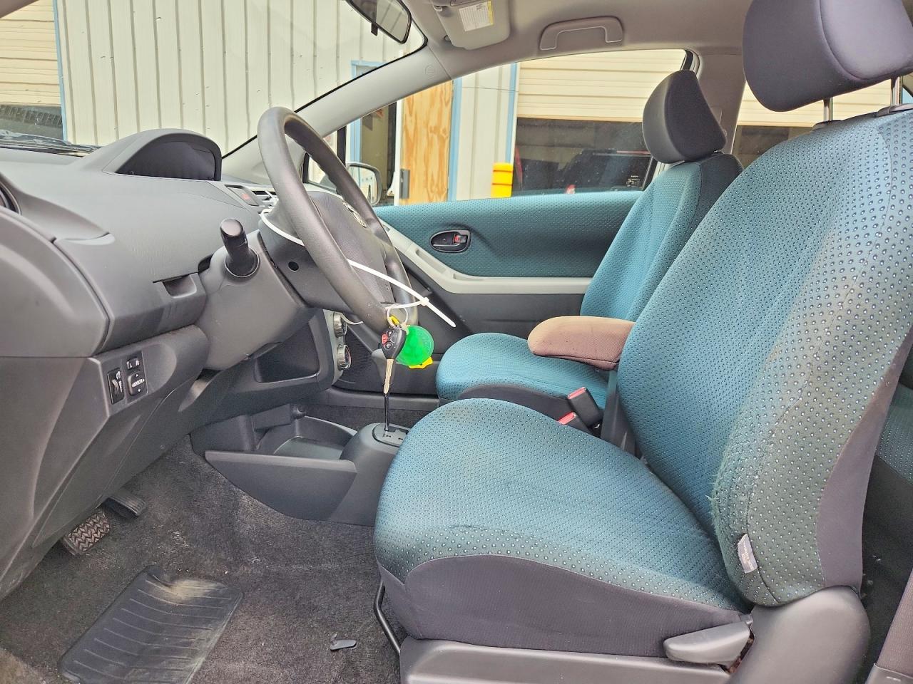Toyota Yaris Base