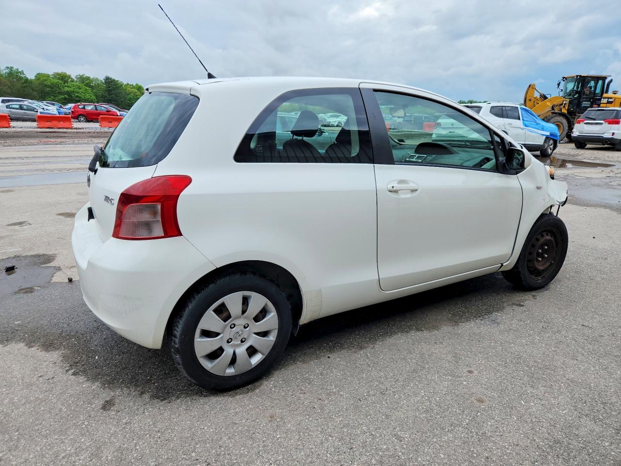 Toyota Yaris Base