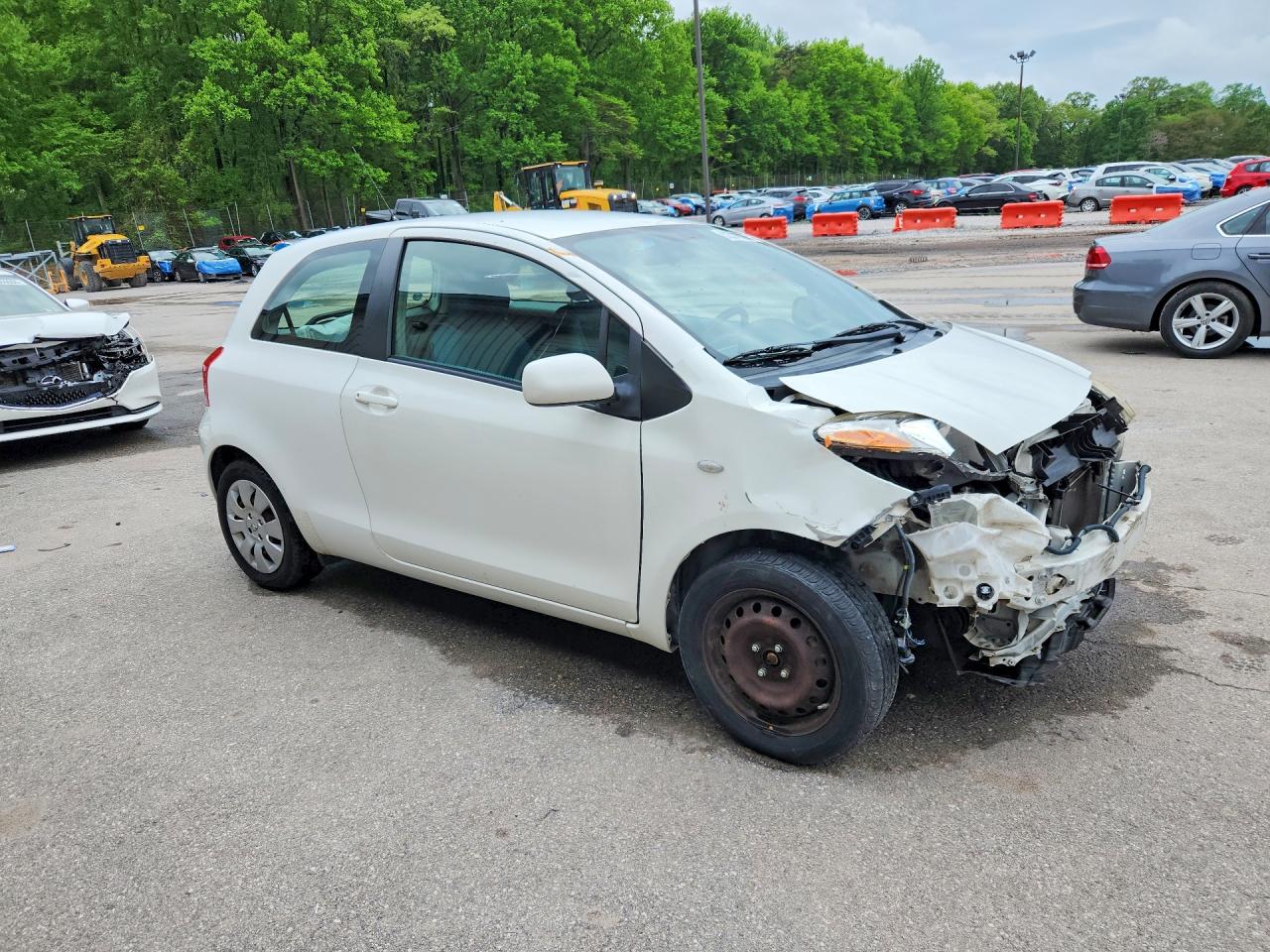 Toyota Yaris Base