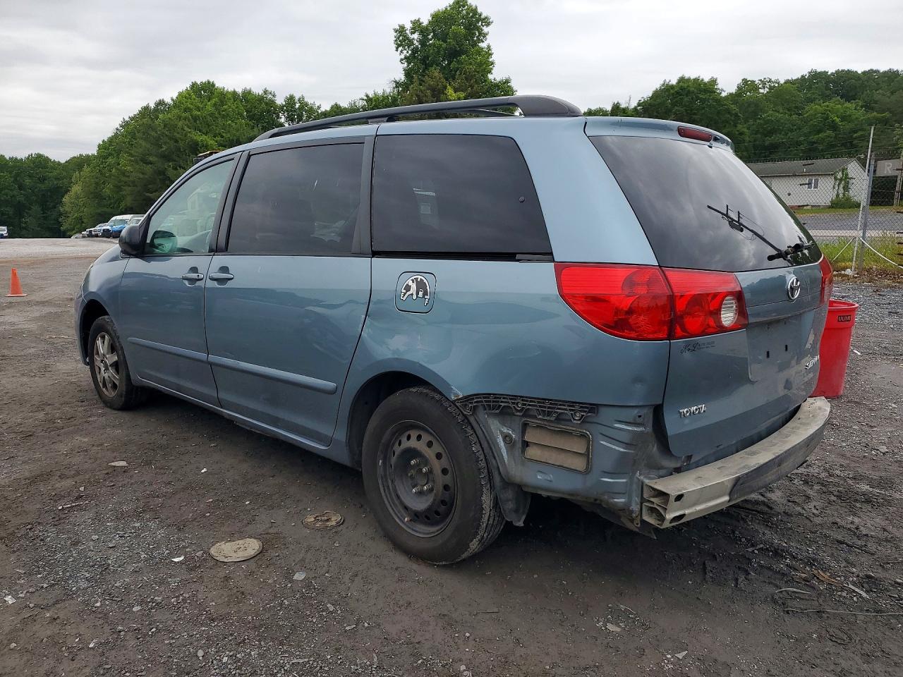 Toyota Sienna Le 8 Passenger