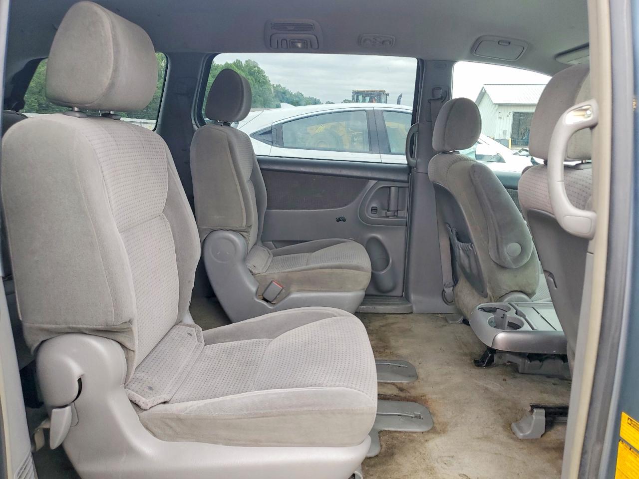 Toyota Sienna Le 8 Passenger
