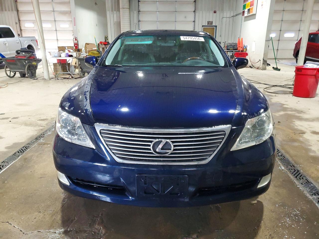 Lexus LS 460