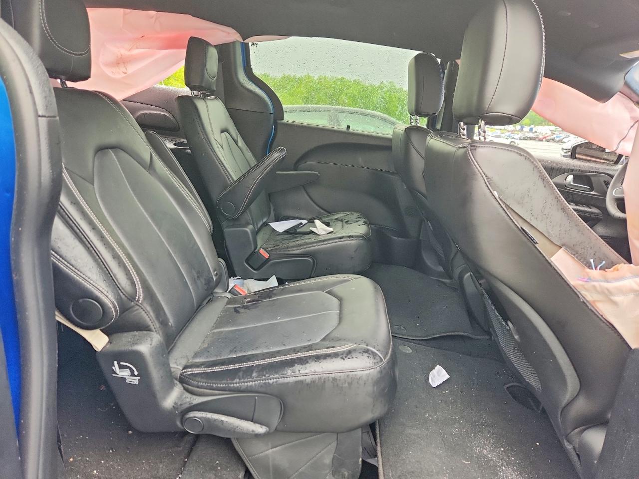 Chrysler Pacifica Select