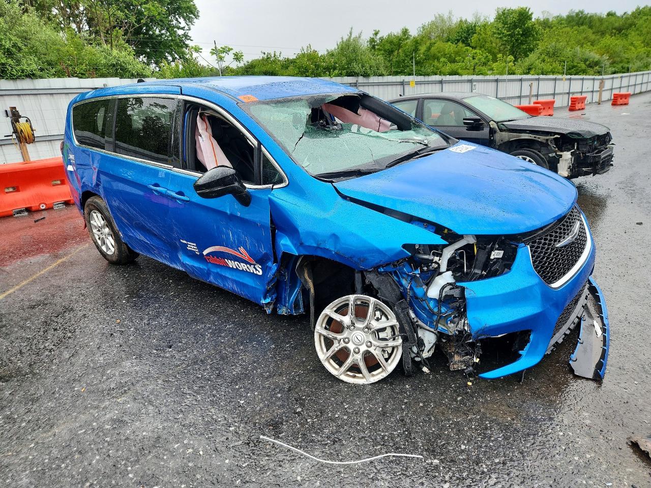 Chrysler Pacifica Select
