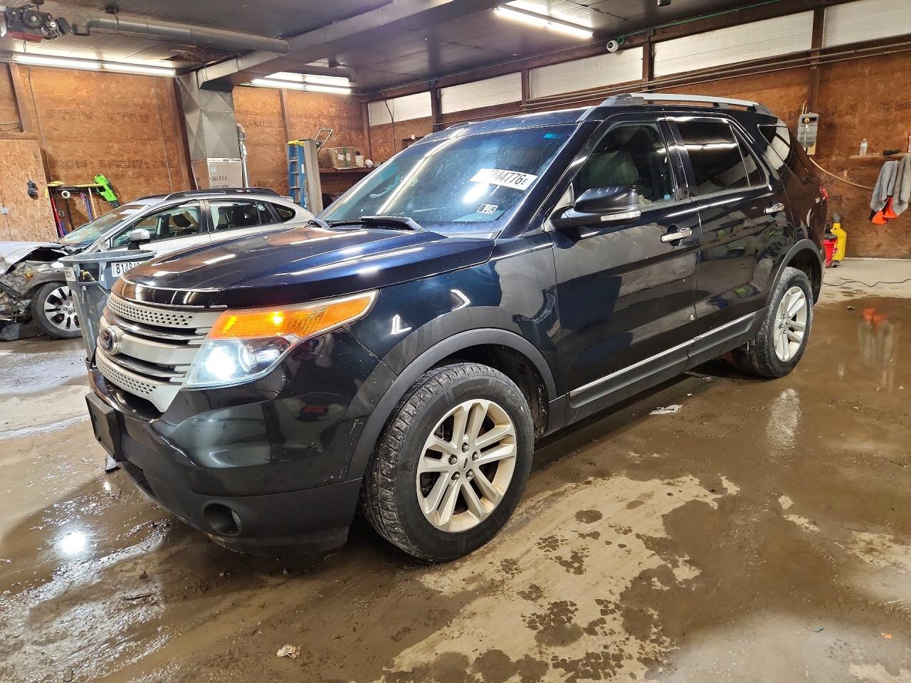 Salvage Ford Explorer Image