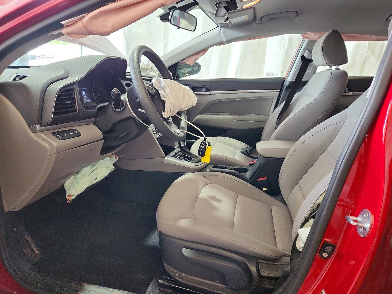 Hyundai ELANTRA Sel