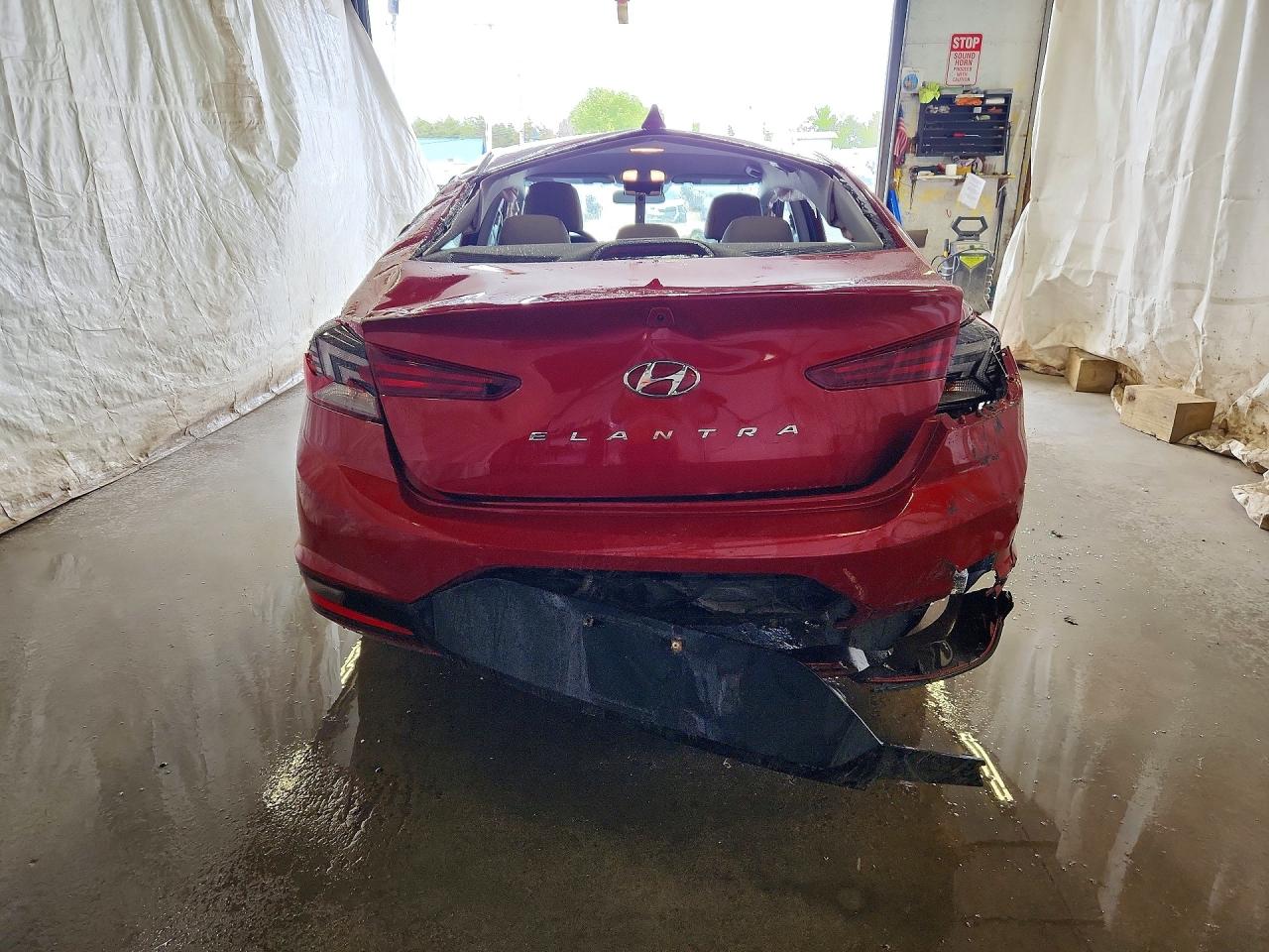 Hyundai ELANTRA Sel