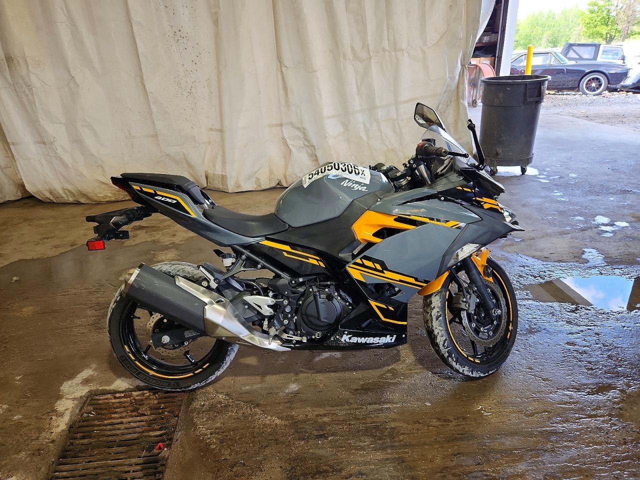 Salvage Kawasaki Ex400 Image