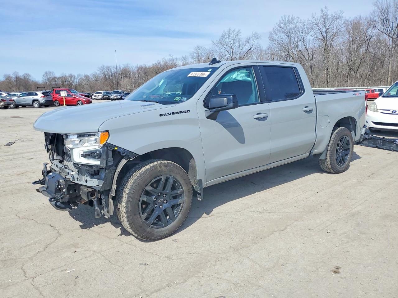 Salvage Chevrolet Silverado Image