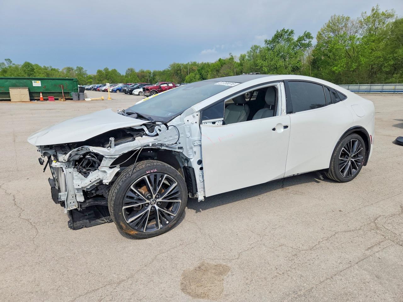Salvage Toyota Prius Image