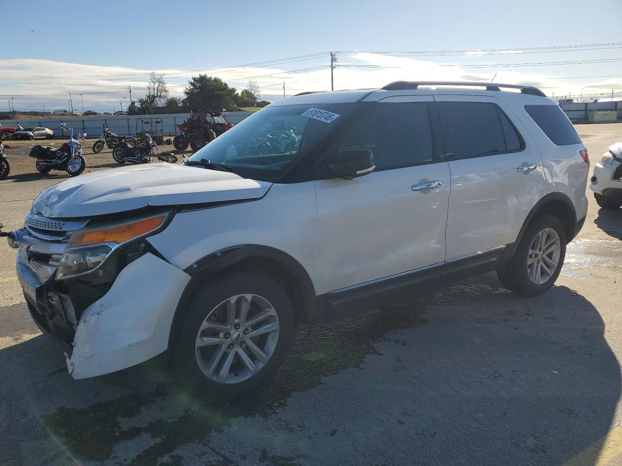 Salvage Ford Explorer Image