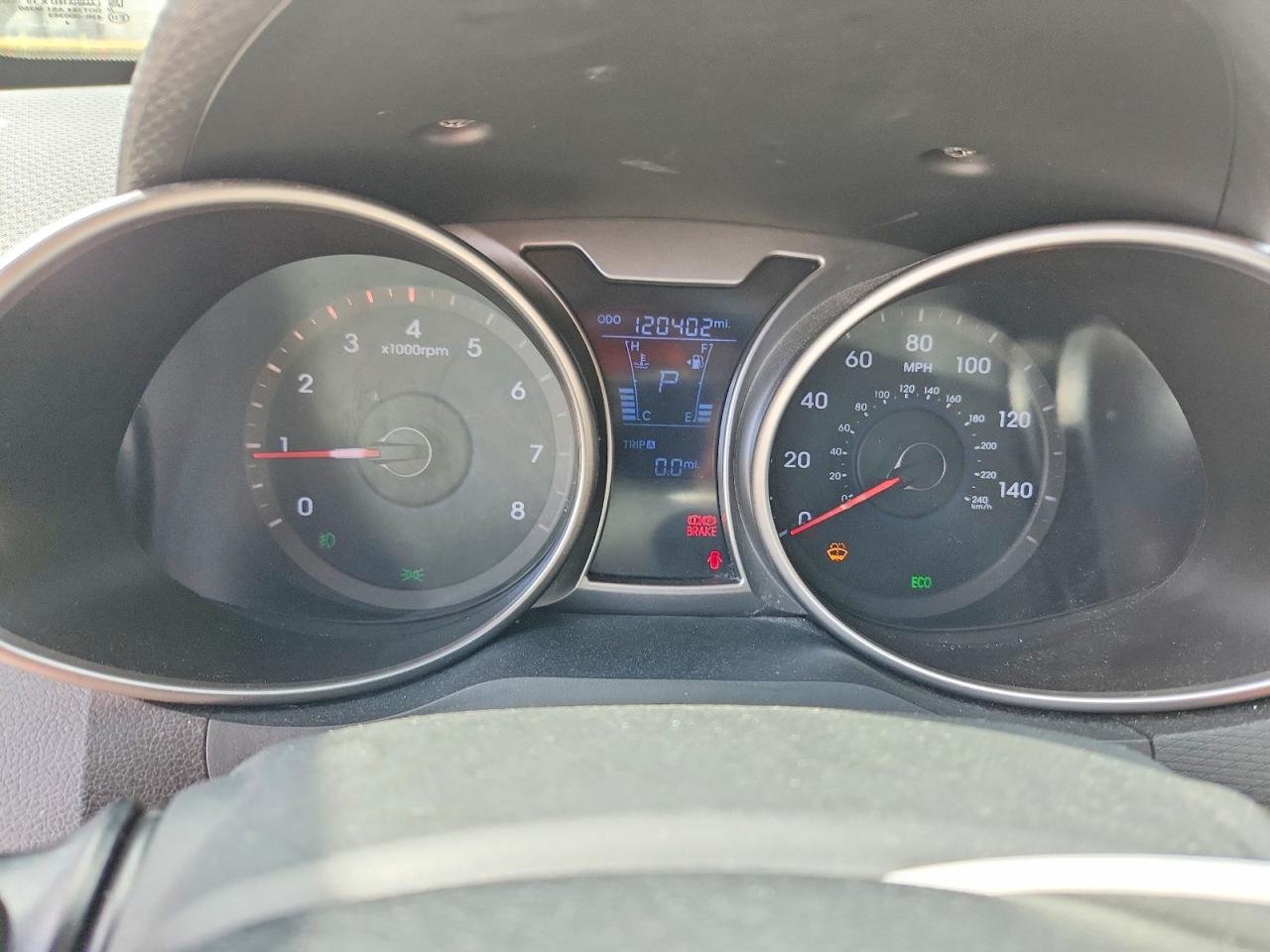 Hyundai VELOSTER Base