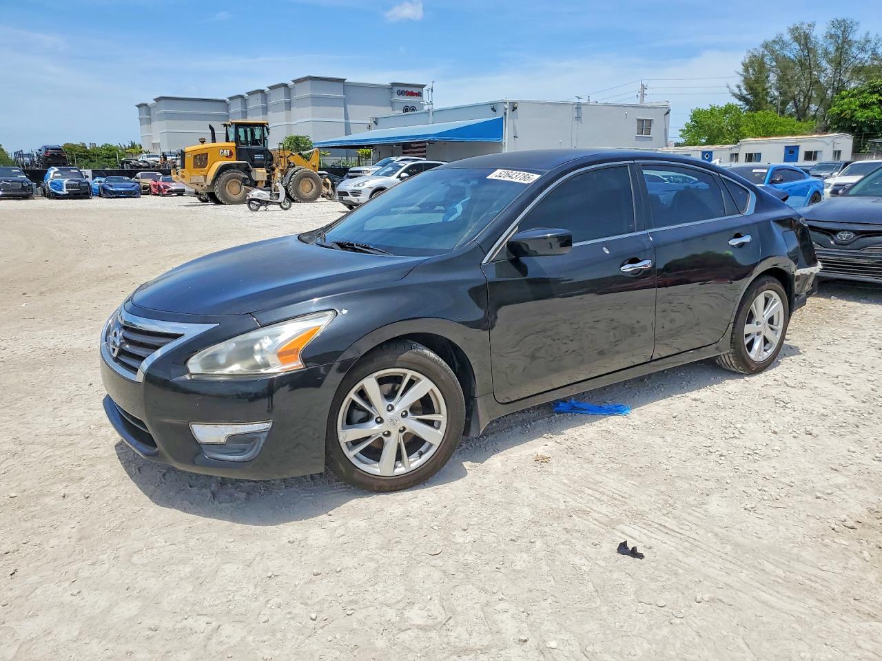 Salvage Nissan Altima Image
