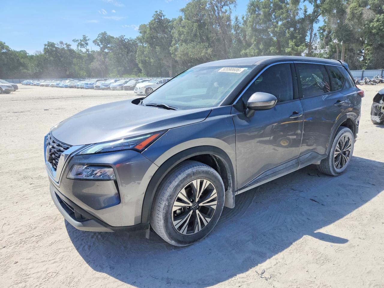 Salvage Nissan Rogue Image