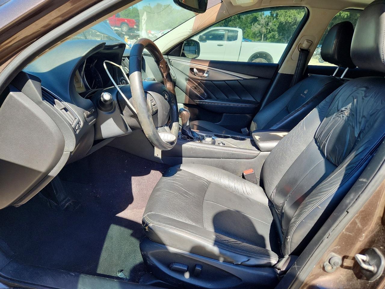 INFINITI Q50 Base