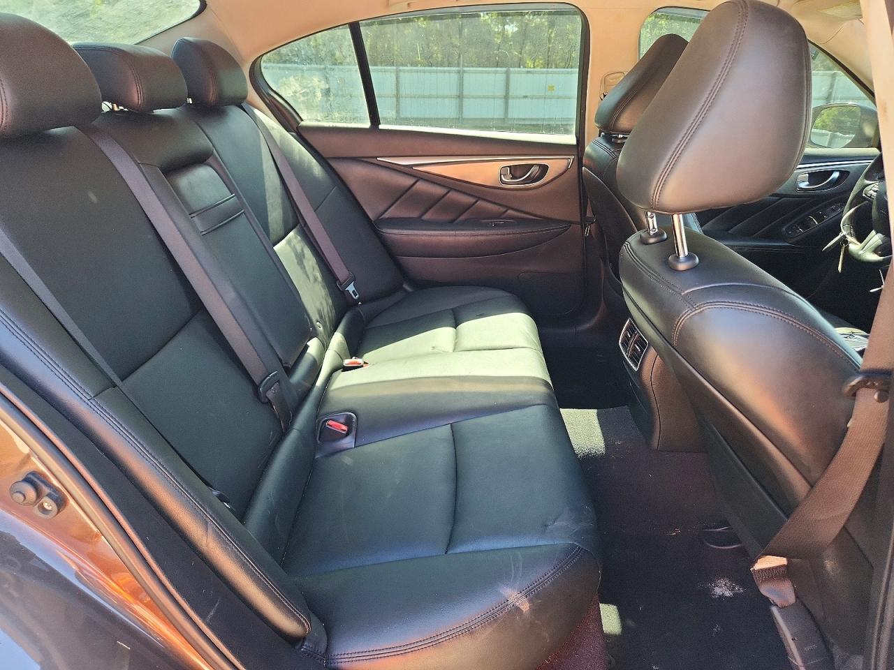 INFINITI Q50 Base