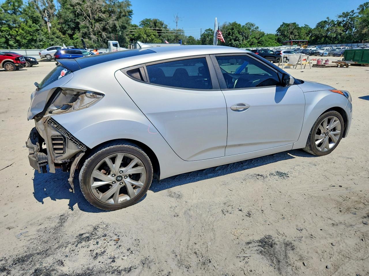 Hyundai VELOSTER Base