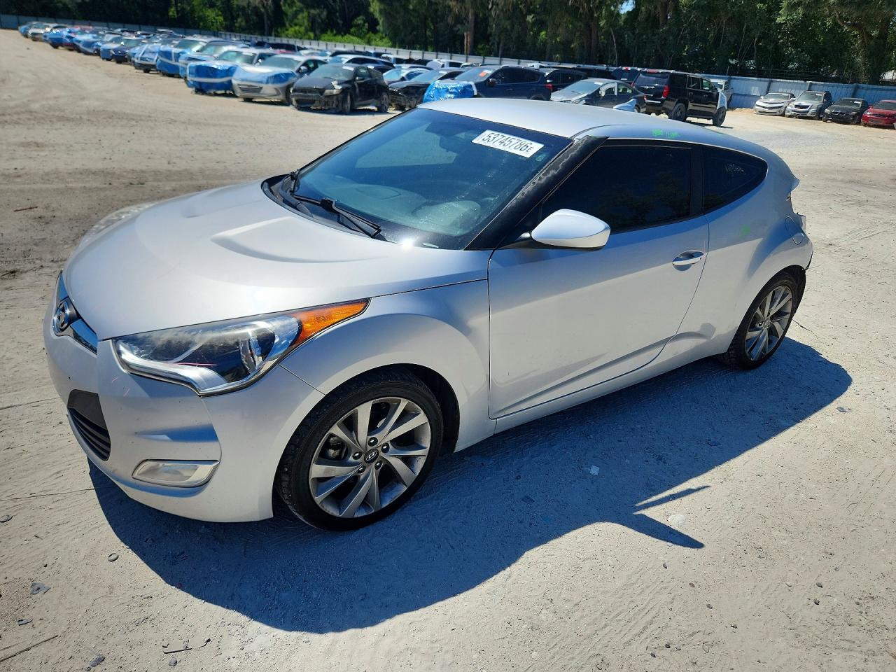 Salvage Hyundai VELOSTER Image