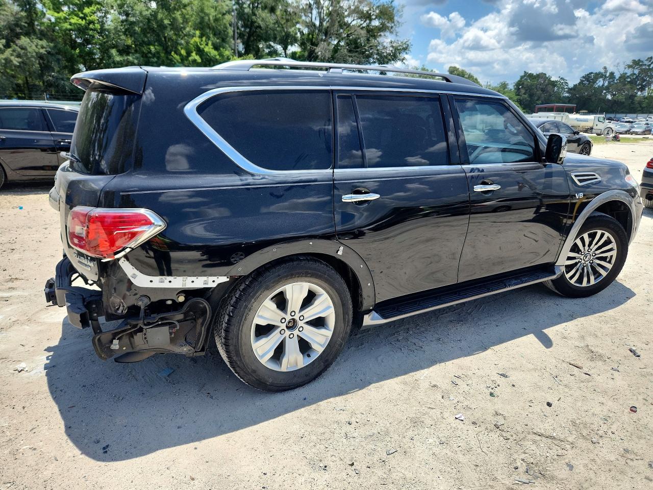 Nissan Armada Platinum