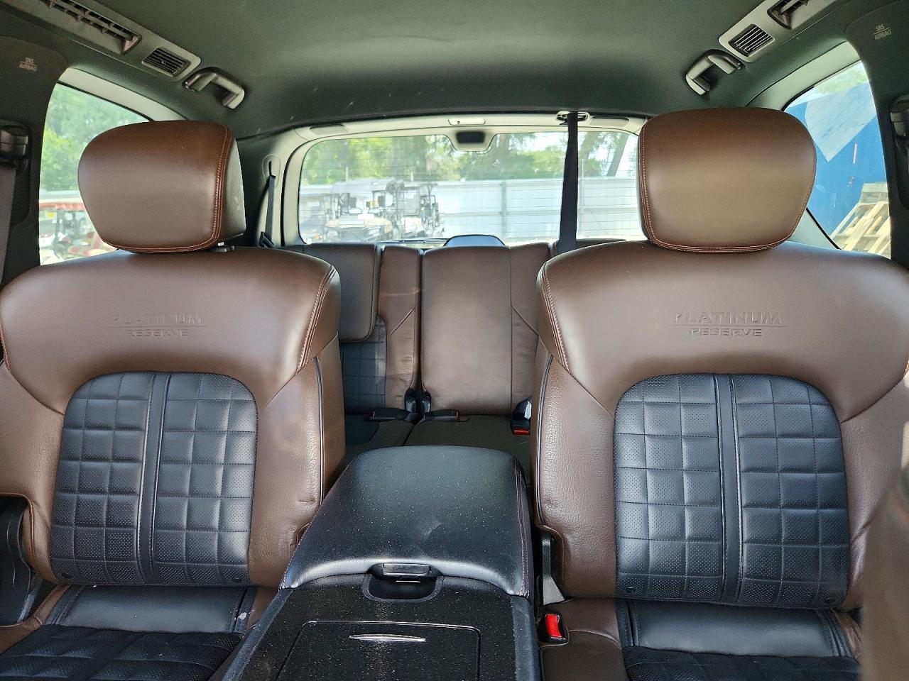 Nissan Armada Platinum