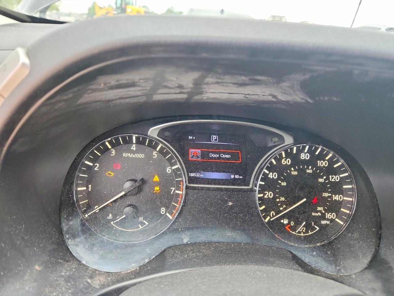 Nissan Pathfinder S