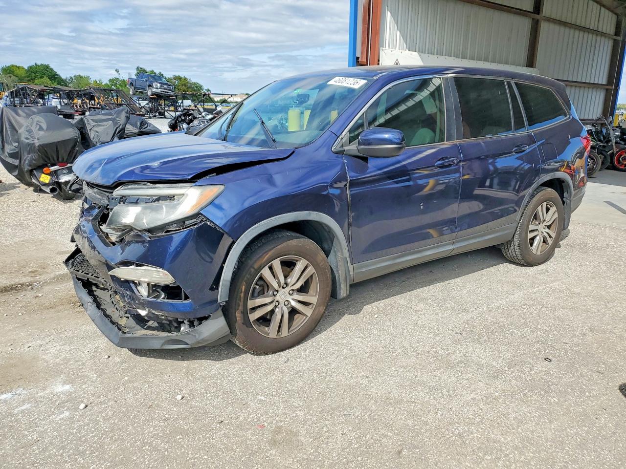 Salvage Honda Pilot Image