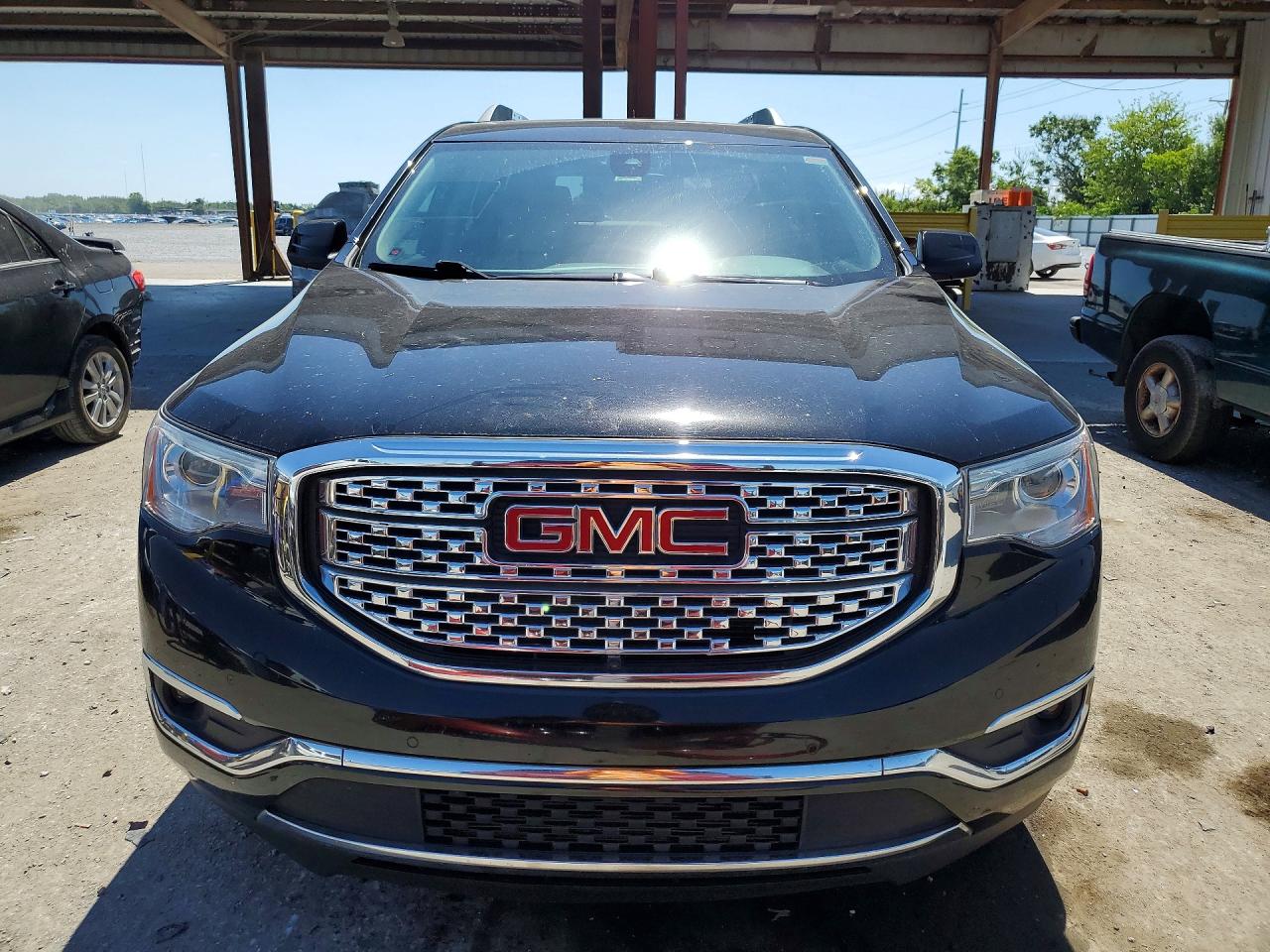 GMC Acadia Denali